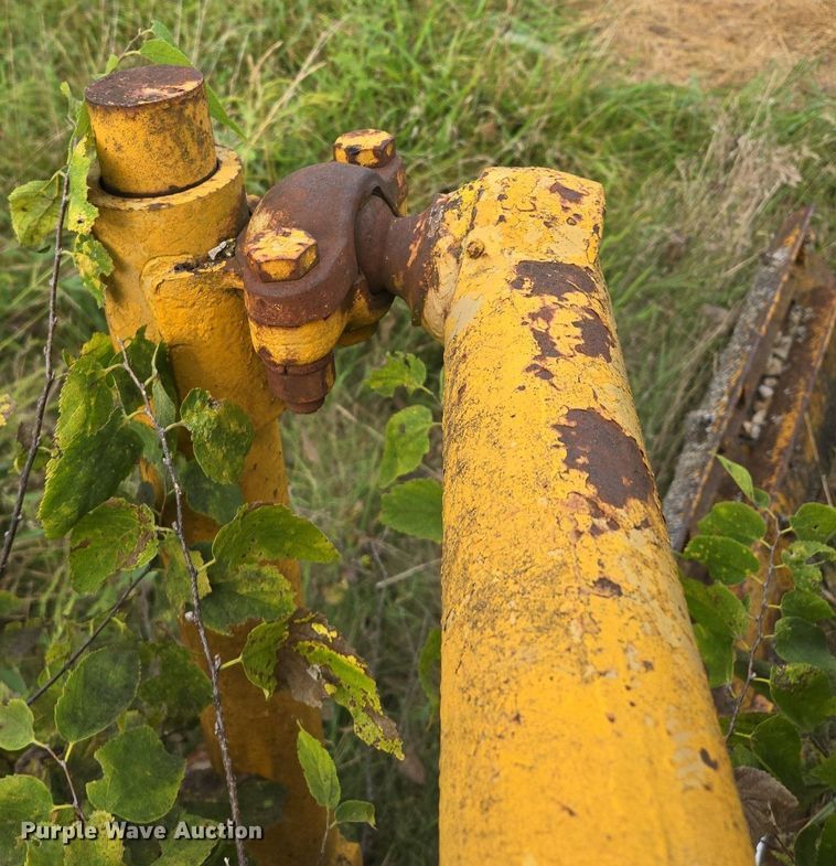 image for item EE8474 1966 Galion 104 rigid frame motor grader