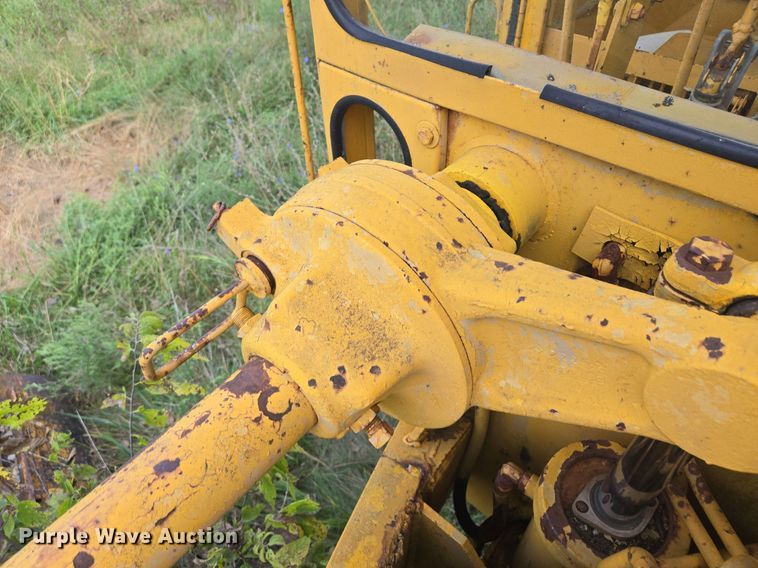 image for item EE8474 1966 Galion 104 rigid frame motor grader