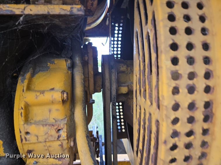 image for item EE8474 1966 Galion 104 rigid frame motor grader