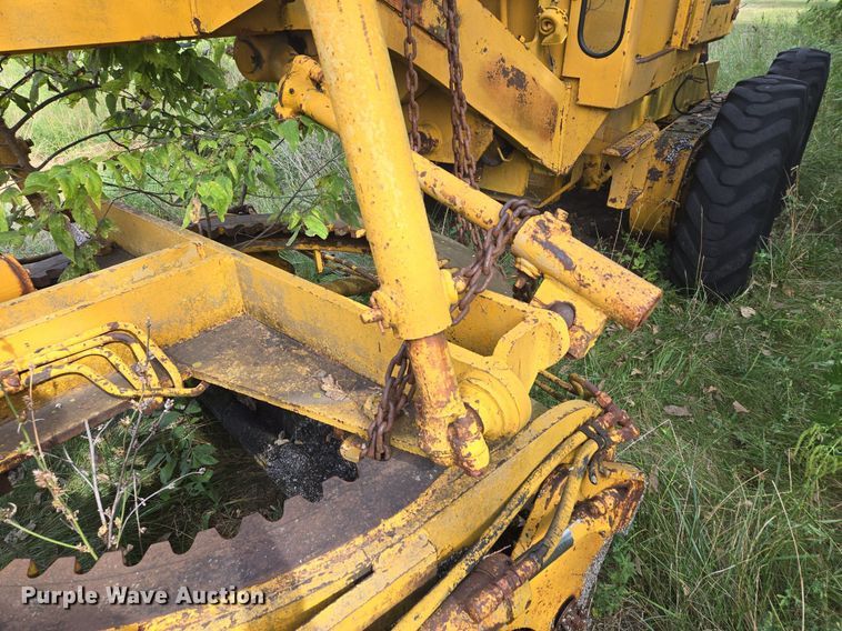image for item EE8474 1966 Galion 104 rigid frame motor grader