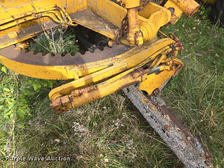 image for item EE8474 1966 Galion 104 rigid frame motor grader