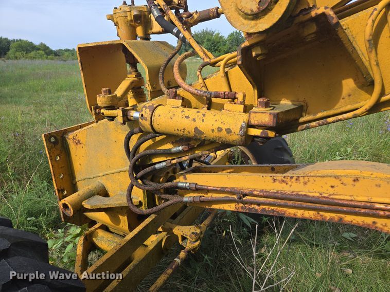 image for item EE8474 1966 Galion 104 rigid frame motor grader