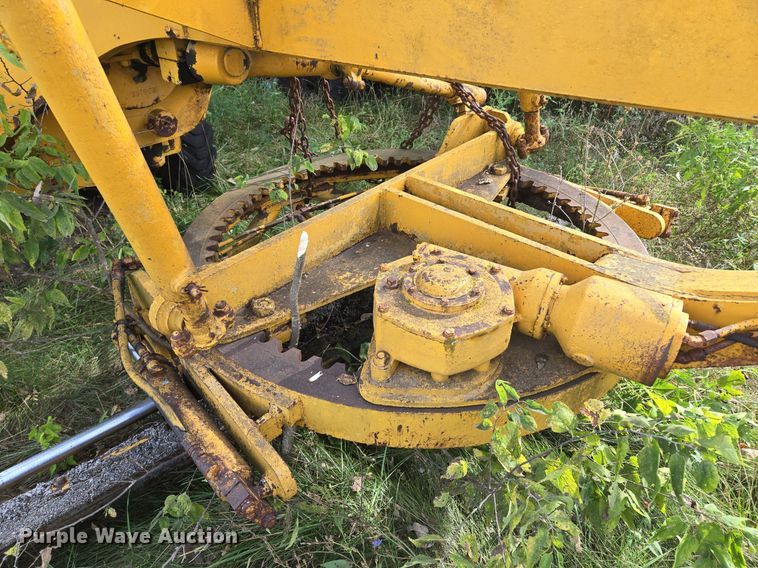 image for item EE8474 1966 Galion 104 rigid frame motor grader