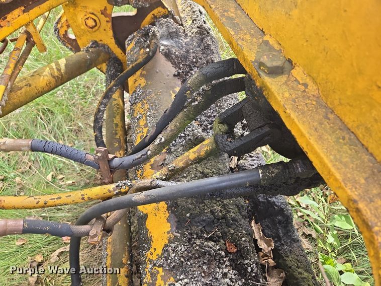 image for item EE8474 1966 Galion 104 rigid frame motor grader