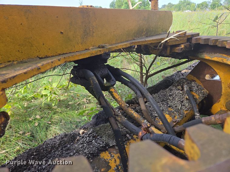 image for item EE8474 1966 Galion 104 rigid frame motor grader