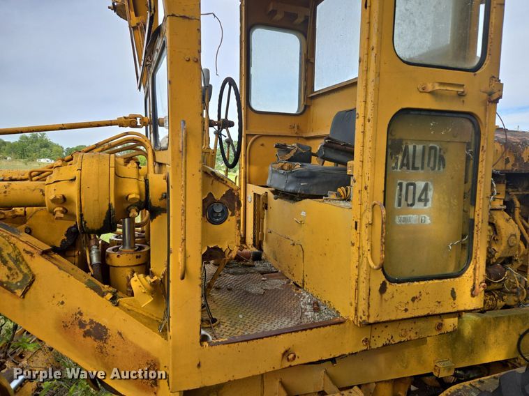 image for item EE8474 1966 Galion 104 rigid frame motor grader