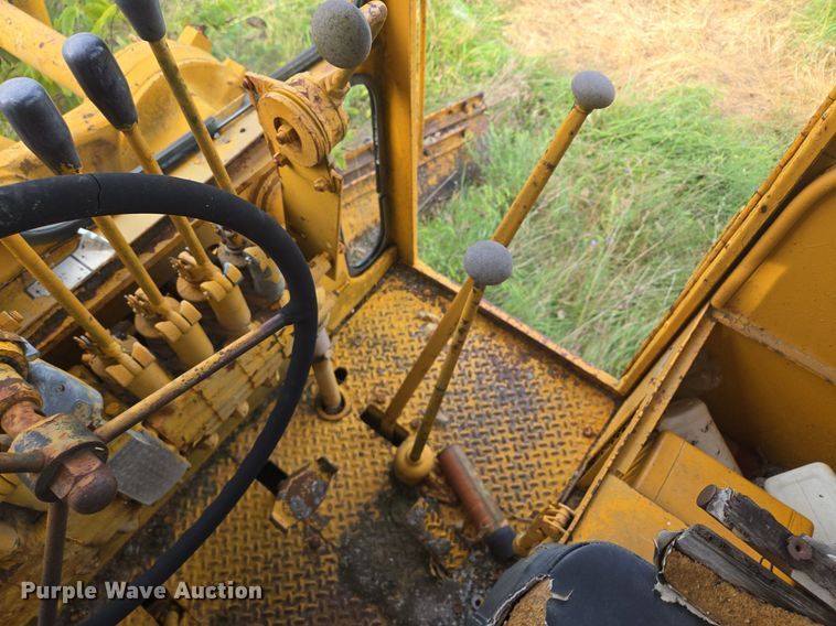 image for item EE8474 1966 Galion 104 rigid frame motor grader