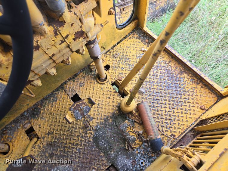 image for item EE8474 1966 Galion 104 rigid frame motor grader