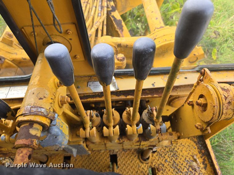 image for item EE8474 1966 Galion 104 rigid frame motor grader