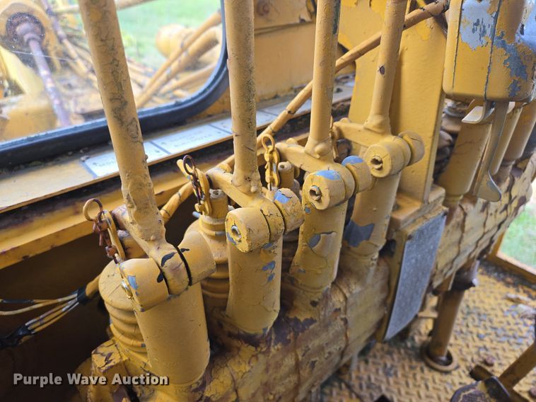 image for item EE8474 1966 Galion 104 rigid frame motor grader