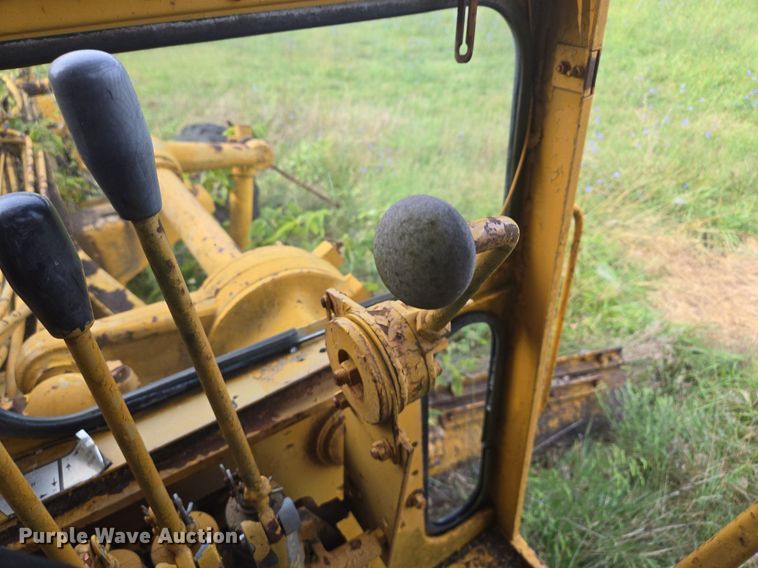 image for item EE8474 1966 Galion 104 rigid frame motor grader