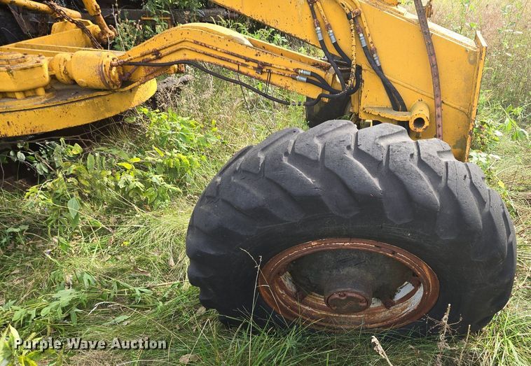 image for item EE8474 1966 Galion 104 rigid frame motor grader