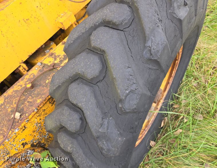 image for item EE8474 1966 Galion 104 rigid frame motor grader