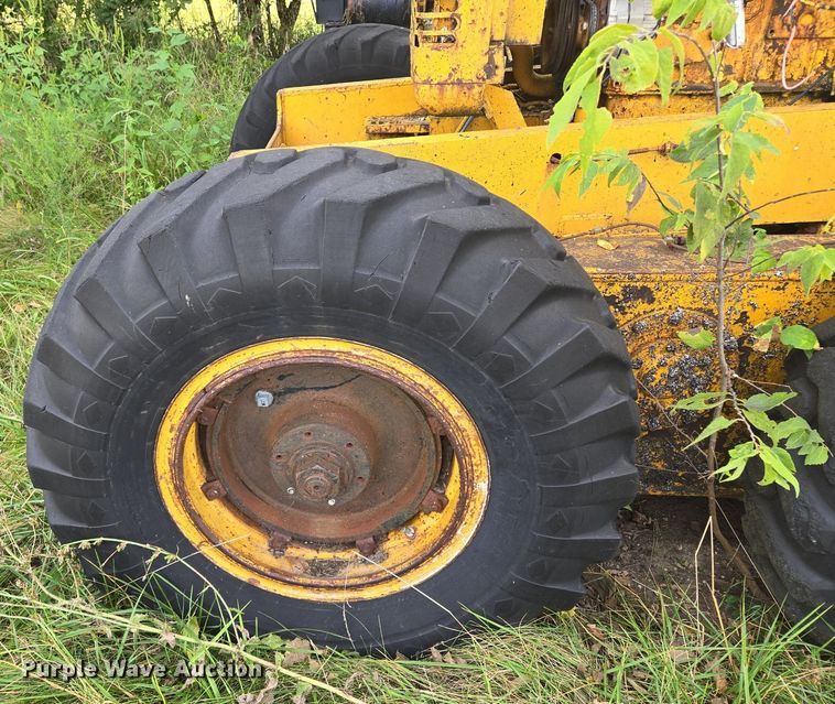 image for item EE8474 1966 Galion 104 rigid frame motor grader