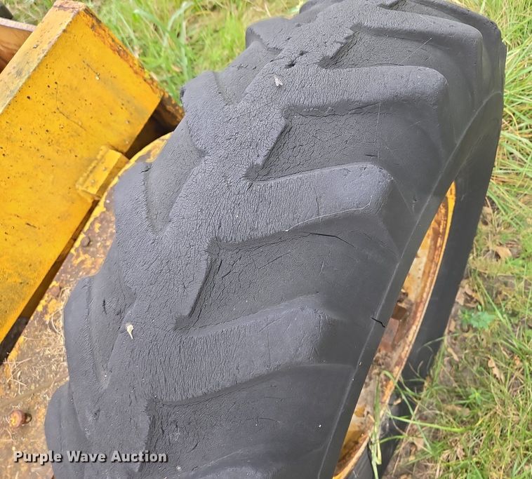 image for item EE8474 1966 Galion 104 rigid frame motor grader