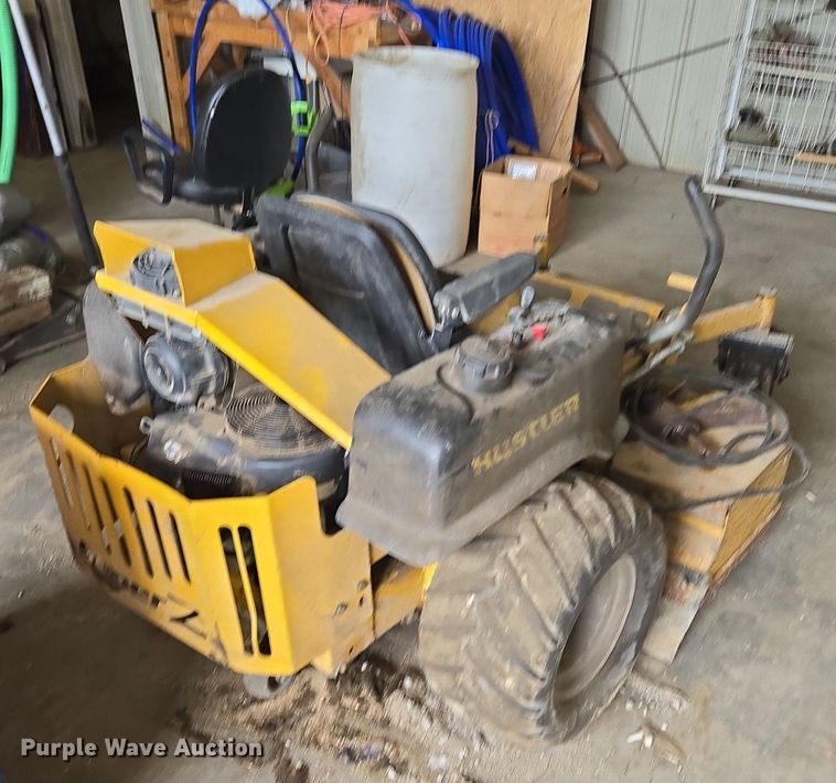 image for item EE8477 2008 Hustler  Super Z  ZTR lawn mower