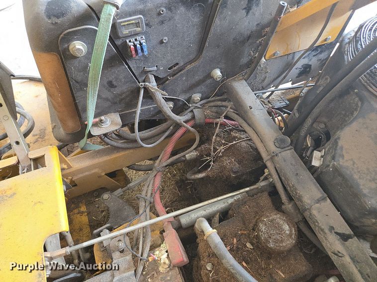 image for item EE8477 2008 Hustler  Super Z  ZTR lawn mower