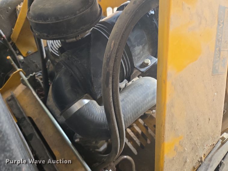 image for item EE8477 2008 Hustler  Super Z  ZTR lawn mower