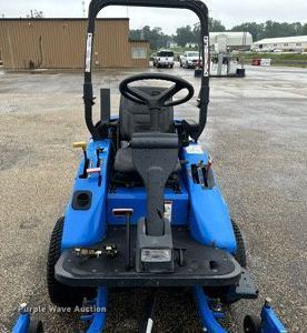 image for item EH4411 New Holland MC28 lawn mower