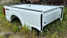 image for item EH4416 2023 Ford F250 pickup bed