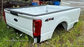 image for item EH4416 2023 Ford F250 pickup bed