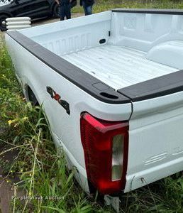image for item EH4416 2023 Ford F250 pickup bed
