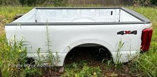 image for item EH4416 2023 Ford F250 pickup bed