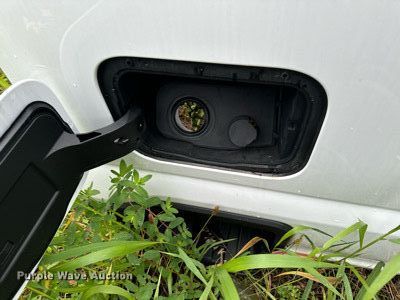 image for item EH4416 2023 Ford F250 pickup bed