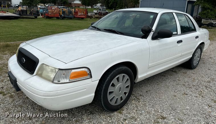 image for item EH6982 2010 Ford Crown Victoria Police Interceptor  