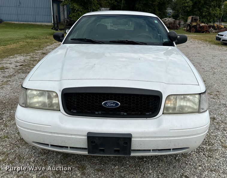 image for item EH6982 2010 Ford Crown Victoria Police Interceptor  