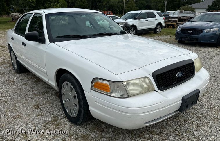 image for item EH6982 2010 Ford Crown Victoria Police Interceptor  