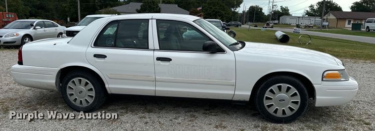 image for item EH6982 2010 Ford Crown Victoria Police Interceptor  