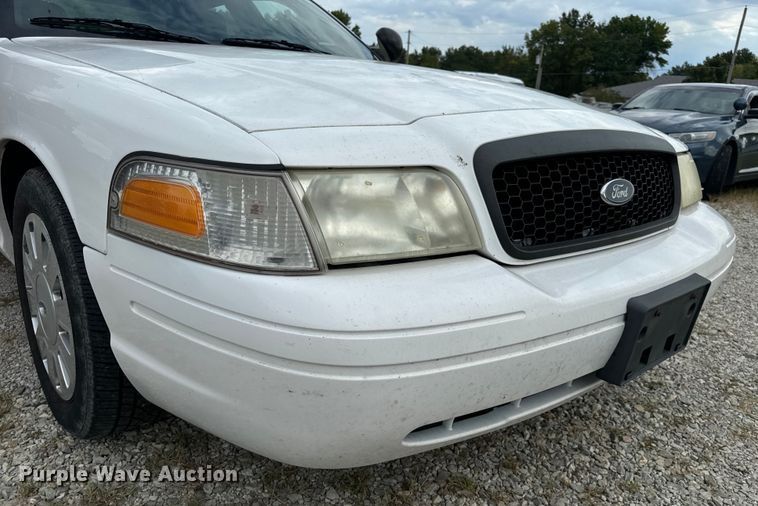 image for item EH6982 2010 Ford Crown Victoria Police Interceptor  