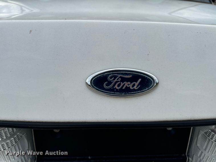 image for item EH6982 2010 Ford Crown Victoria Police Interceptor  