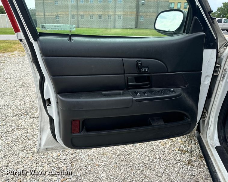 image for item EH6982 2010 Ford Crown Victoria Police Interceptor  