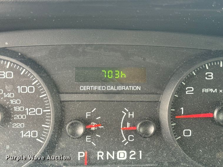 image for item EH6982 2010 Ford Crown Victoria Police Interceptor  