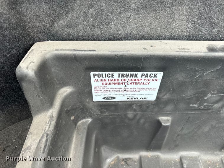 image for item EH6982 2010 Ford Crown Victoria Police Interceptor  