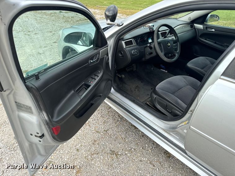 image for item EH6984 2012 Chevrolet  Impala Police 