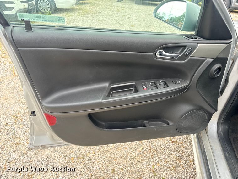 image for item EH6984 2012 Chevrolet  Impala Police 