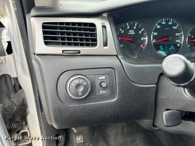 image for item EH6984 2012 Chevrolet  Impala Police 