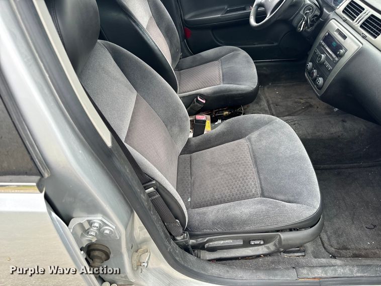 image for item EH6984 2012 Chevrolet  Impala Police 