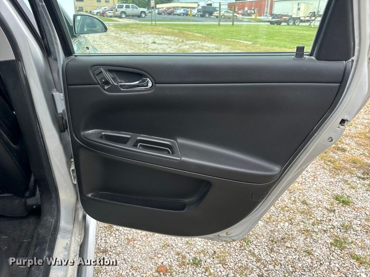 image for item EH6984 2012 Chevrolet  Impala Police 