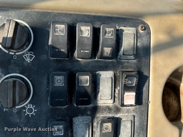 image for item EH6993 2007 Case 521D wheel loader