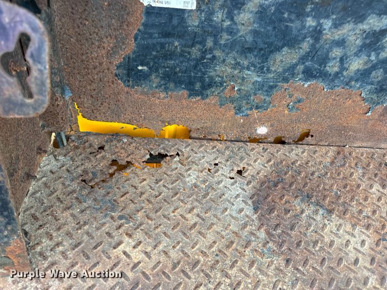 image for item EH6994 2012 Ford F550 XL SuperCab flatbed truck