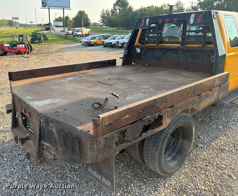 image for item EH6994 2012 Ford F550 XL SuperCab flatbed truck