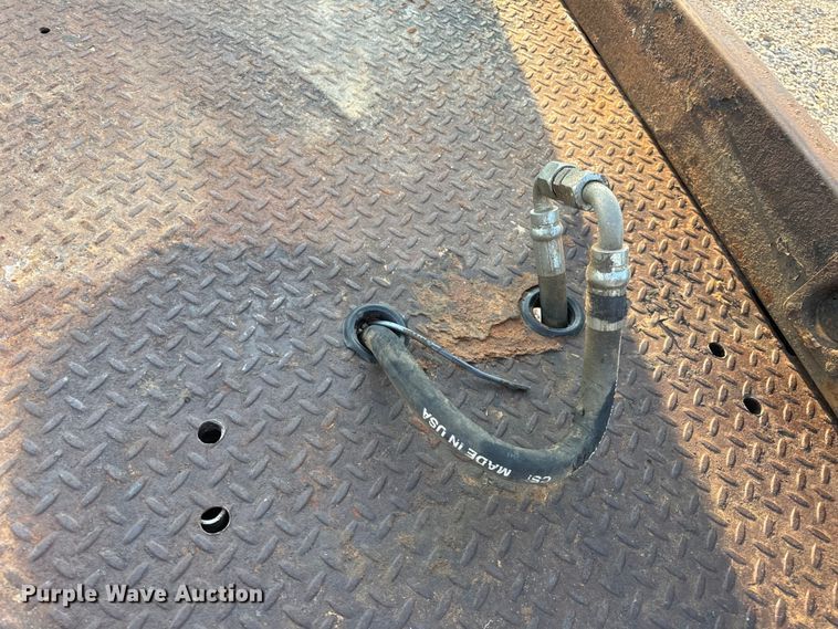 image for item EH6994 2012 Ford F550 XL SuperCab flatbed truck