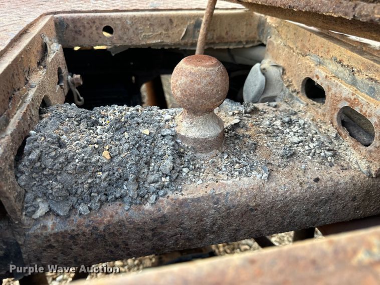 image for item EH6994 2012 Ford F550 XL SuperCab flatbed truck