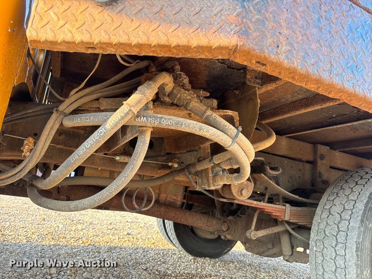 image for item EH6994 2012 Ford F550 XL SuperCab flatbed truck