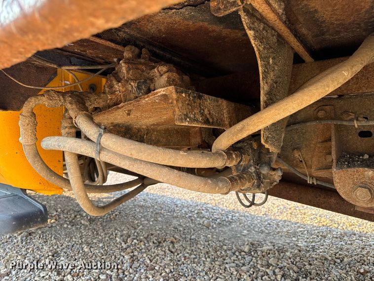 image for item EH6994 2012 Ford F550 XL SuperCab flatbed truck