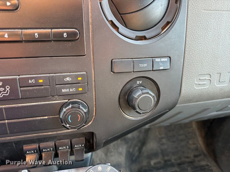 image for item EH6994 2012 Ford F550 XL SuperCab flatbed truck